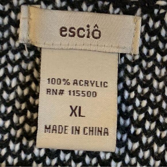 Escio Thick Long Sweater Cardigan Top Closure Sz XL NWOT not worn Gorgeous - Picture 4 of 4